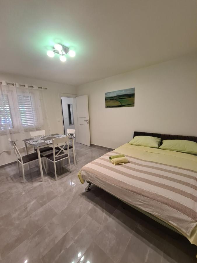 Apartments Kresan Sukošan Buitenkant foto