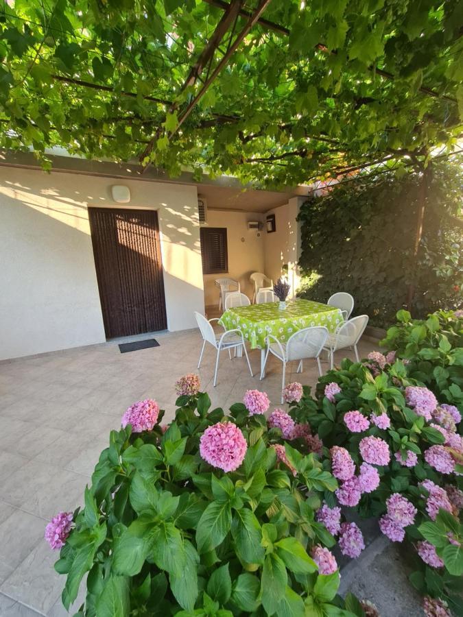 Apartments Kresan Sukošan Buitenkant foto